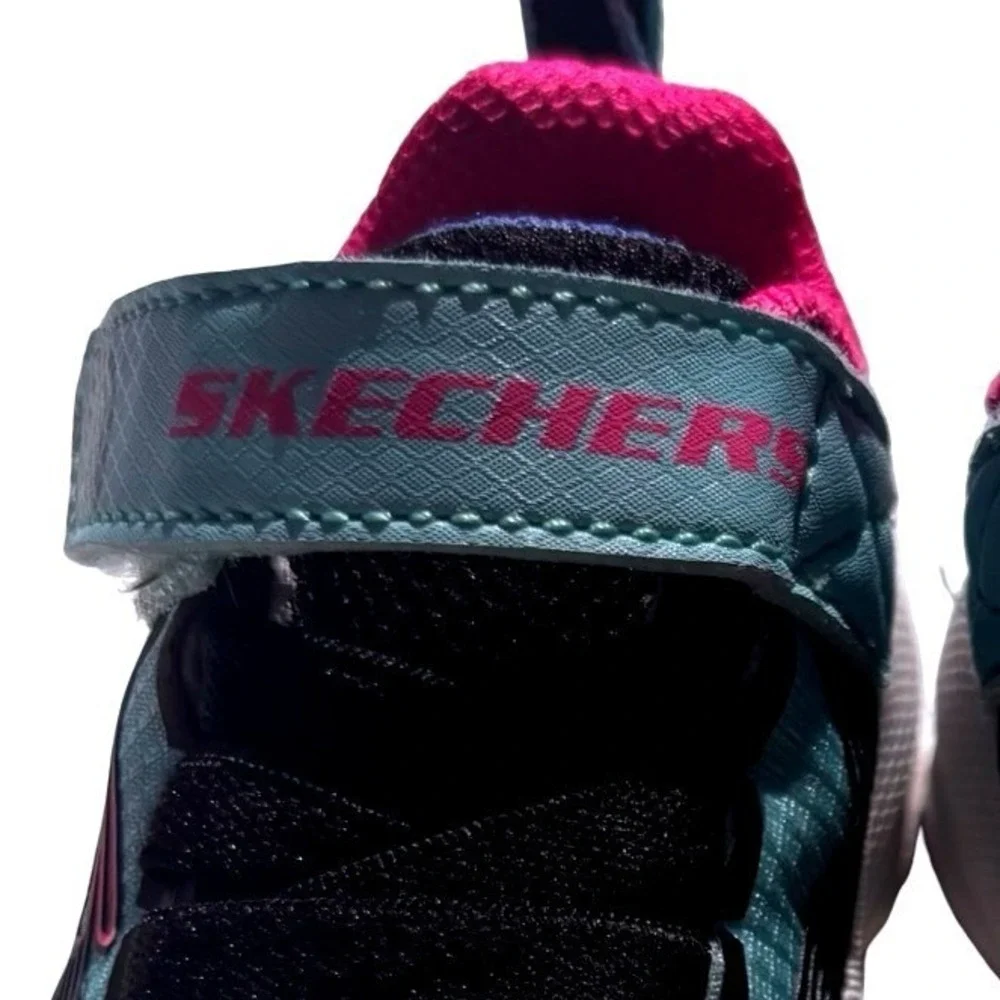Skechers these sneakers